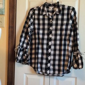 Blouse w/Bell Sleeve